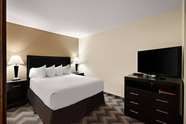 Room 5 of 29