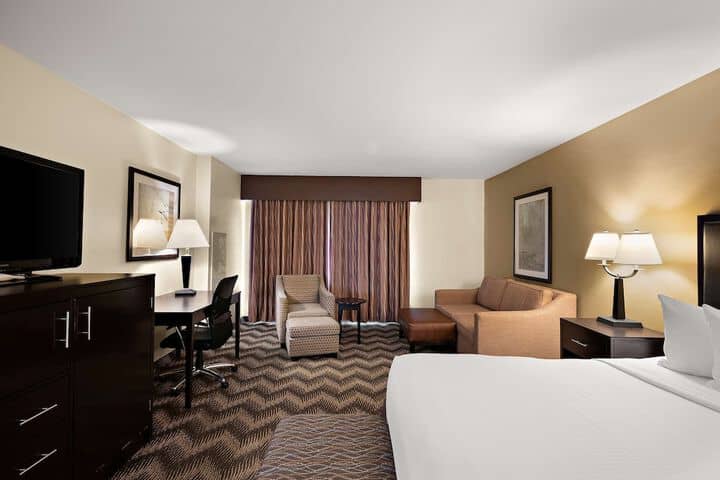 Room 10 of 29